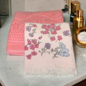 2 Vintage 1980s Floral Pink Towels Bath and Hand